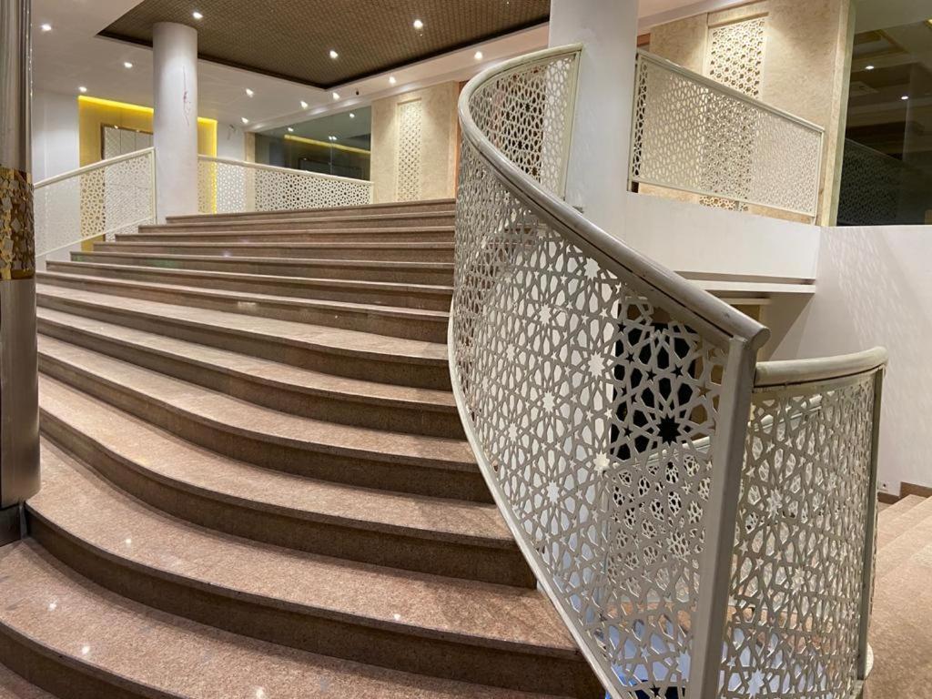 Acco Grand Hotel ラクナウ エクステリア 写真