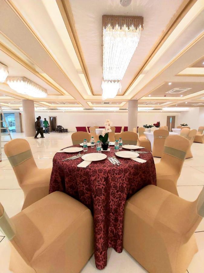 Acco Grand Hotel ラクナウ エクステリア 写真
