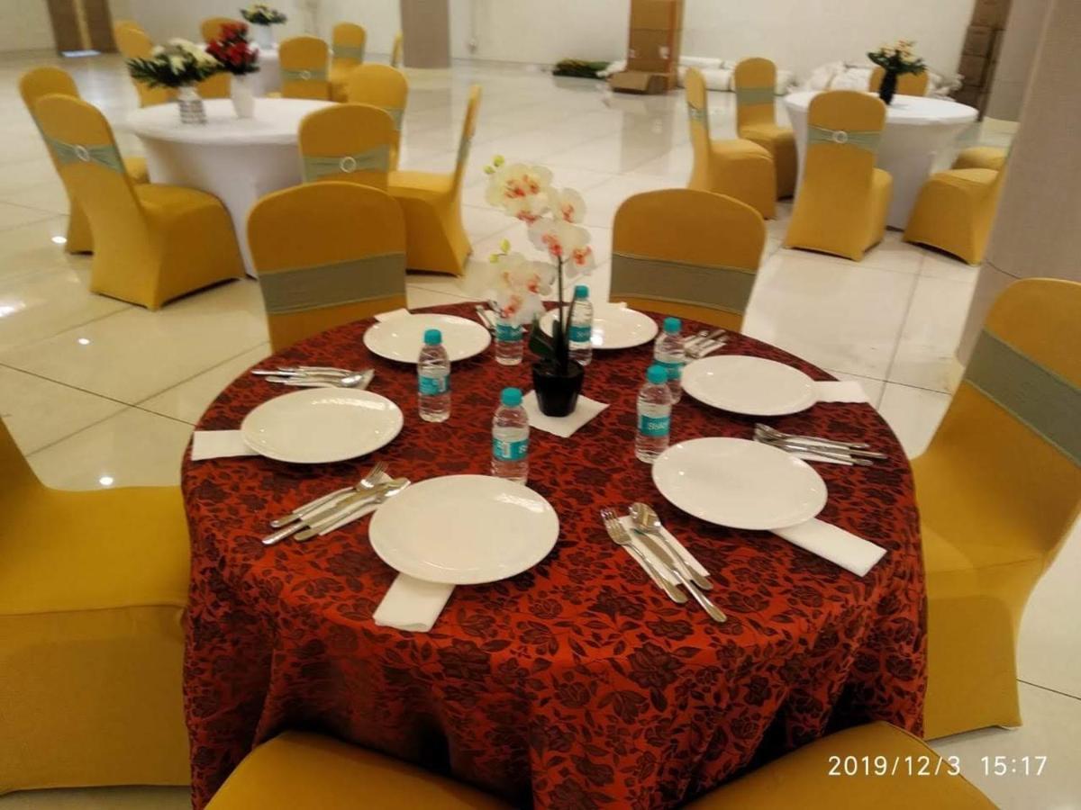 Acco Grand Hotel ラクナウ エクステリア 写真